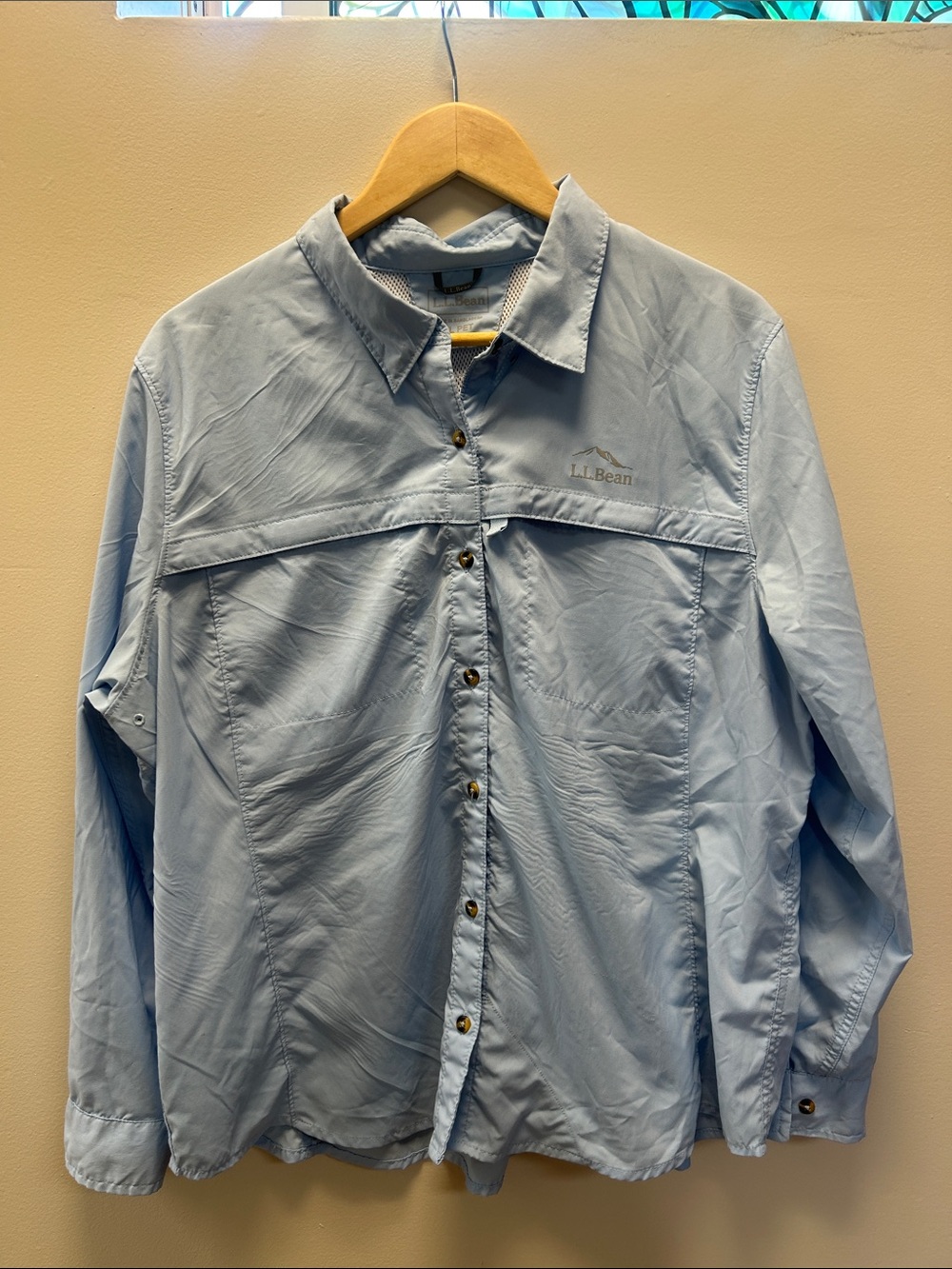 L.L. Bean Women’s Petite Pale Blue Lightweight UPF 50 Fishing Button-Up Shirt